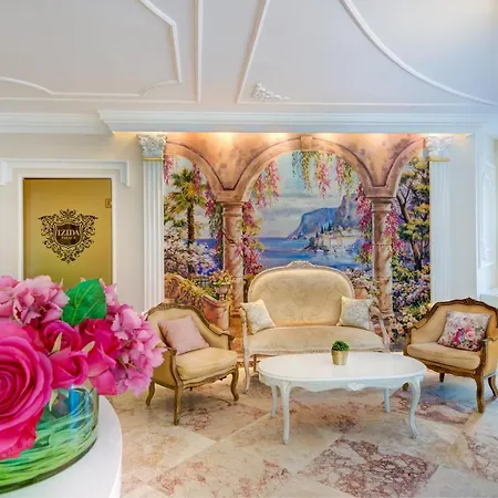 Izida Palace شقة فندقية ساني بيتش
