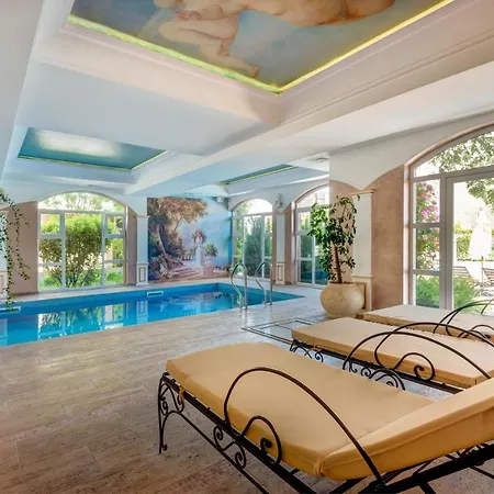 Izida Palace Ξενοδοχείο με διαμερίσματα Σάνι Μπιτς