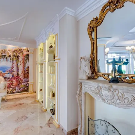 Izida Palace Σάνι Μπιτς