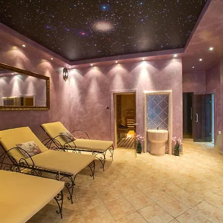 Izida Palace Ξενοδοχείο με διαμερίσματα