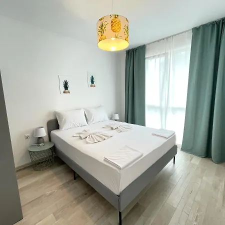 Ξενοδοχείο με διαμερίσματα Izida Palace