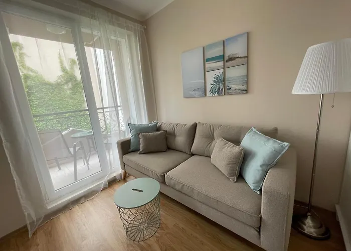 מלון דירות Izida Palace 3*