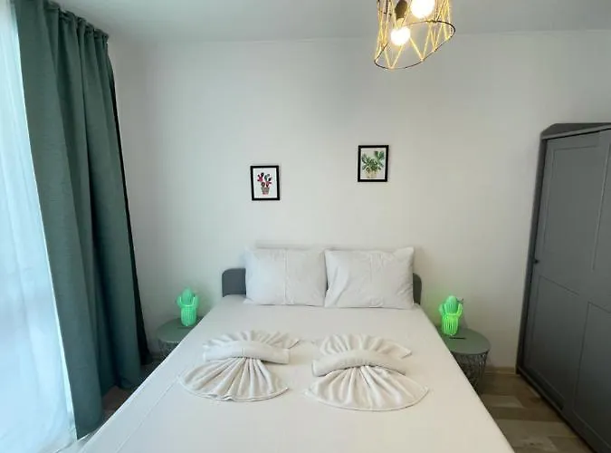 Izida Palace סאני ביץ'