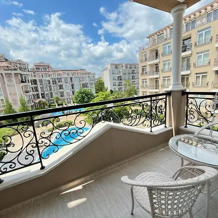 Izida Palace サニービーチ